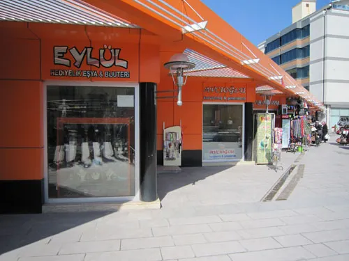 Aksaray City Square Multi-Storey Car Park and Commercial Centre - 16